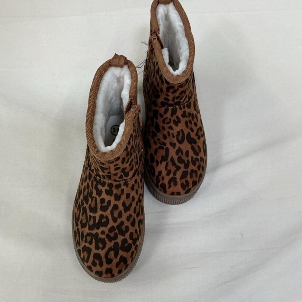 Brand new with tags Cat & Jack kids leopard print ankle boots in size 11.